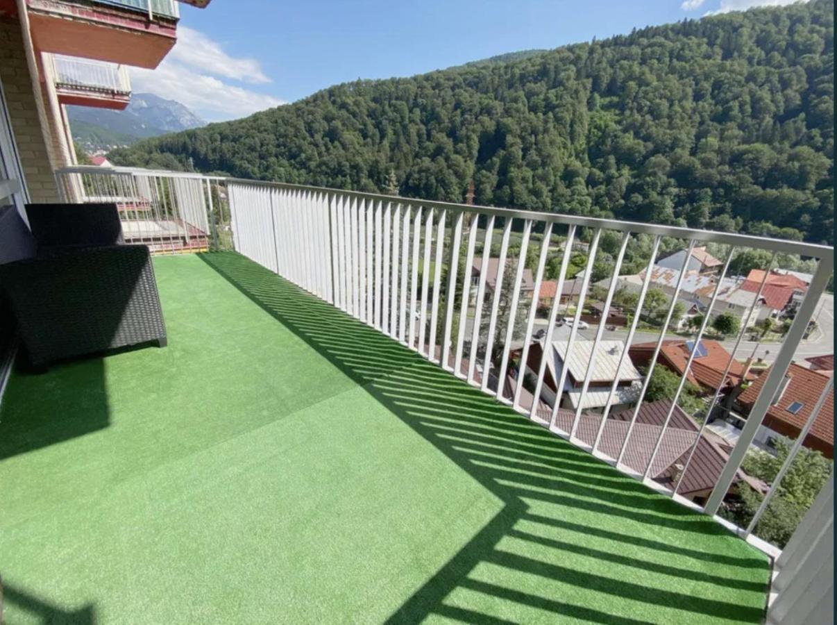 Appartement Apartament Panoramic View Sinaia Extérieur photo