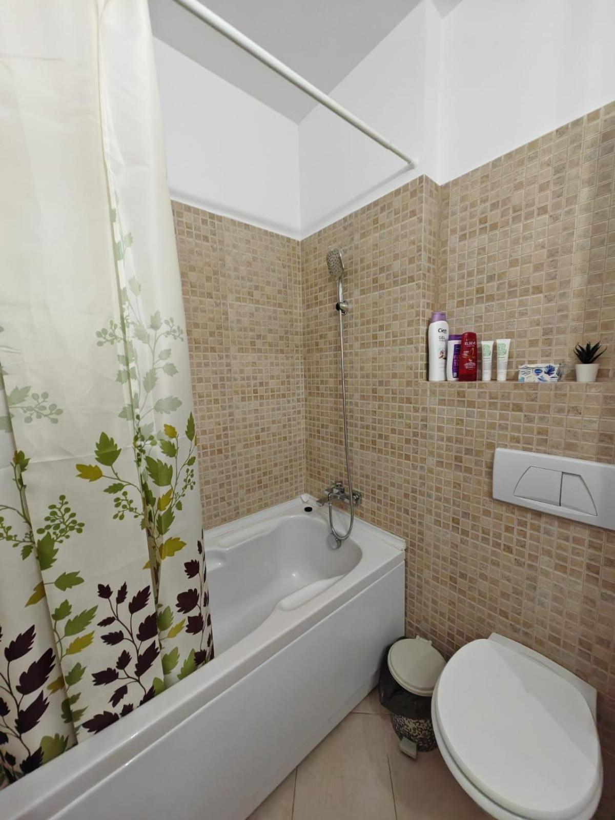 Appartement Apartament Panoramic View Sinaia Extérieur photo