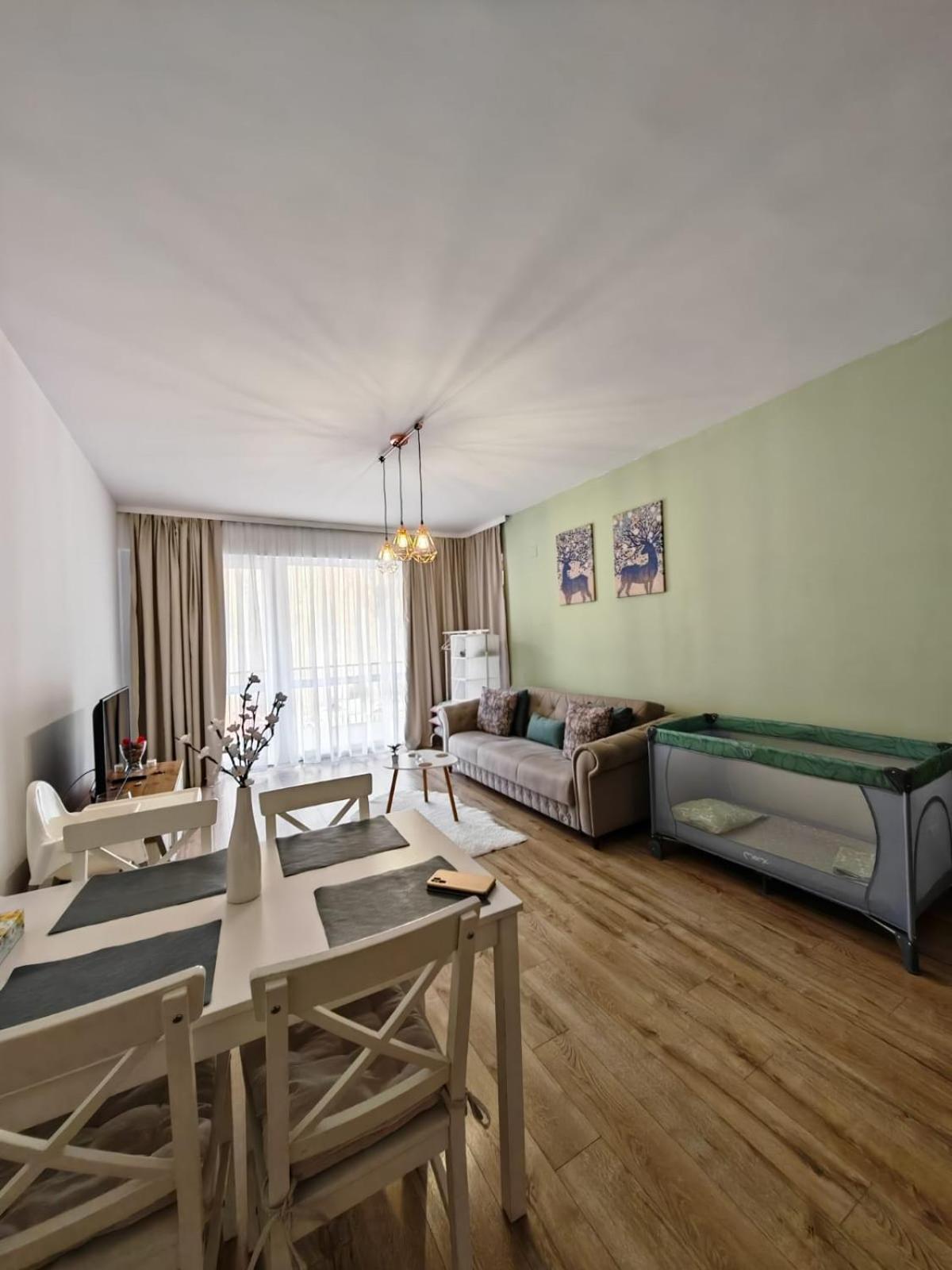 Appartement Apartament Panoramic View Sinaia Extérieur photo